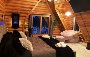 Splinter Shack Lodge | Charming Ski Log Cabin 20 minutes from Snowbasin! - Ogden, Utah