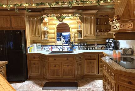 Splinter Shack Lodge | Charming Ski Log Cabin 20 minutes from Snowbasin! - Ogden, Utah