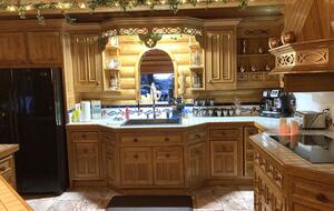 Splinter Shack Lodge | Charming Ski Log Cabin 20 minutes from Snowbasin! - Ogden, Utah