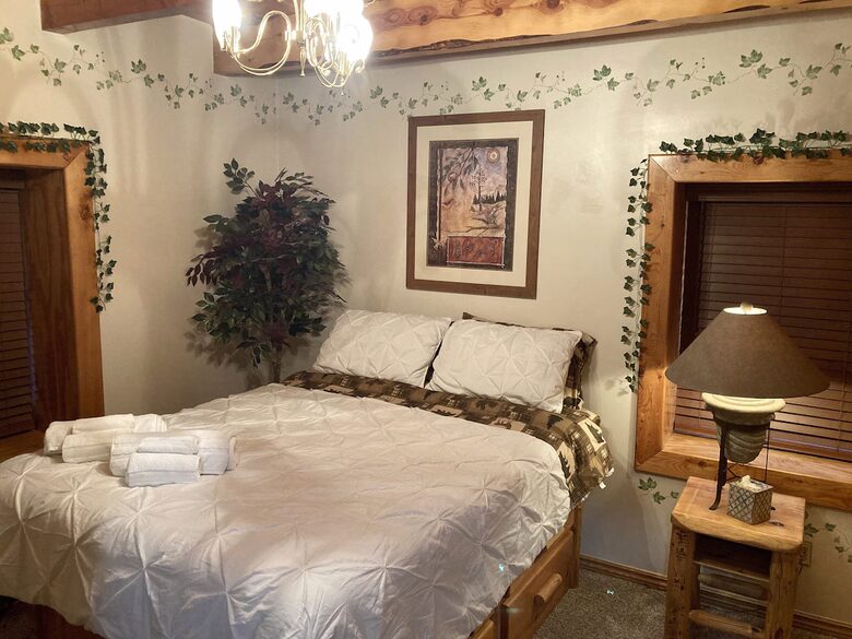 Splinter Shack Lodge | Charming Ski Log Cabin 20 minutes from Snowbasin! - Ogden, Utah