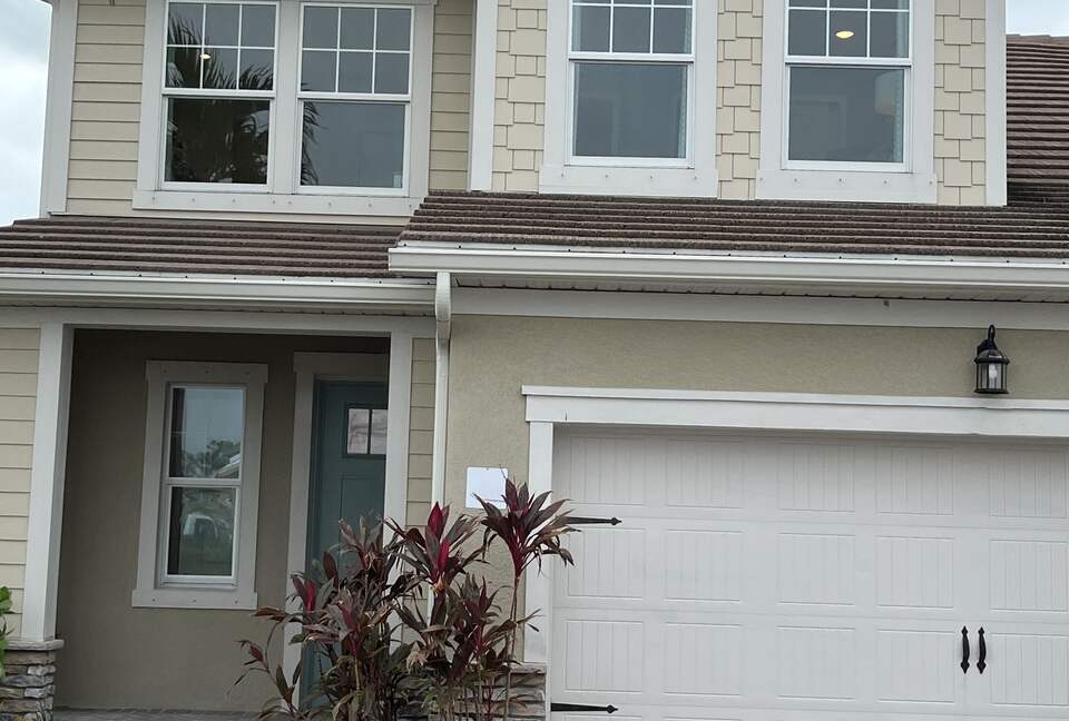 Relaxed Florida Living Near Downtown Naples - Naples, Florida