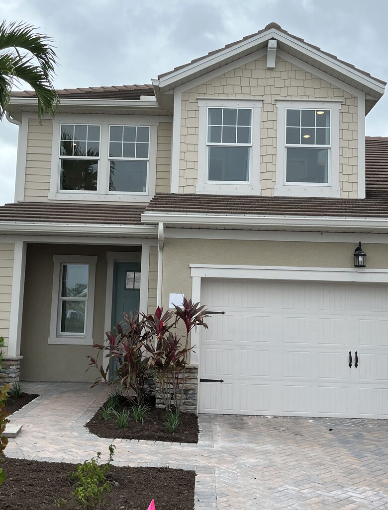 Relaxed Florida Living Near Downtown Naples - Naples, Florida