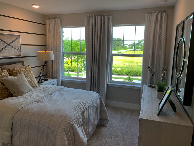 Relaxed Florida Living Near Downtown Naples - Naples, Florida