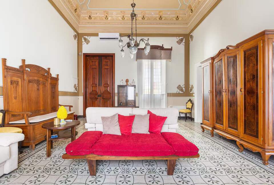 Liberty-Inspired Apartment with Terrace & Frescoes - Trepuzzi, Italy