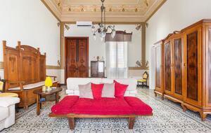 Liberty-Inspired Apartment with Terrace & Frescoes - Trepuzzi, Italy