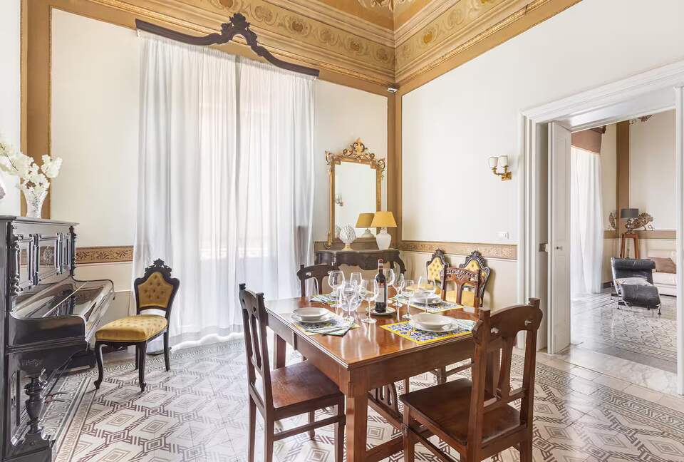 Liberty-Inspired Apartment with Terrace & Frescoes - Trepuzzi, Italy