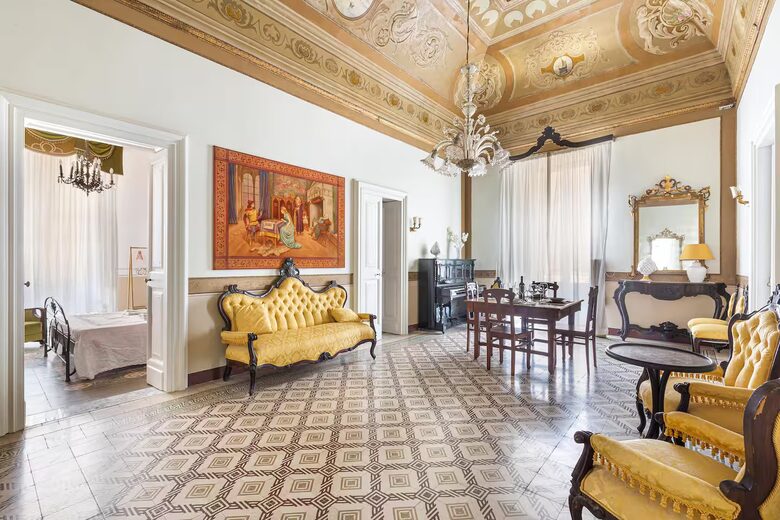 Liberty-Inspired Apartment with Terrace & Frescoes - Trepuzzi, Italy