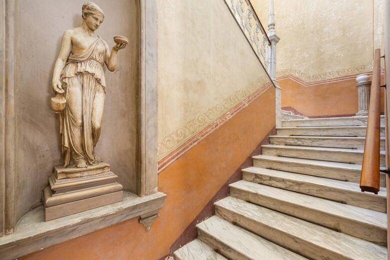 Liberty-Inspired Apartment with Terrace & Frescoes - Trepuzzi, Italy