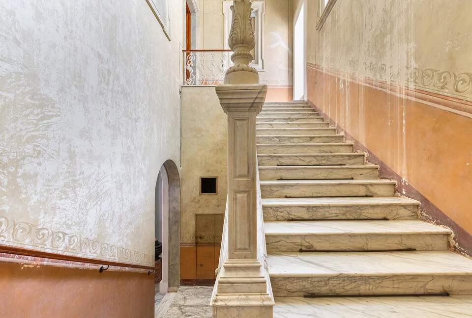 Liberty-Inspired Apartment with Terrace & Frescoes - Trepuzzi, Italy