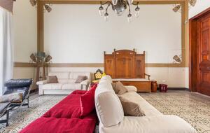 Liberty-Inspired Apartment with Terrace & Frescoes - Trepuzzi, Italy