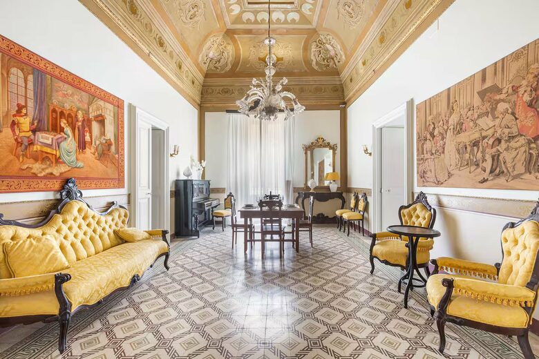 Liberty-Inspired Apartment with Terrace & Frescoes - Trepuzzi, Italy