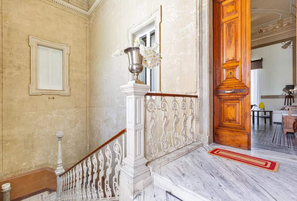 Liberty-Inspired Apartment with Terrace & Frescoes - Trepuzzi, Italy