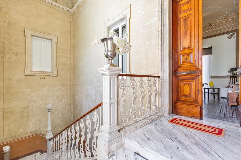 Liberty-Inspired Apartment with Terrace & Frescoes - Trepuzzi, Italy