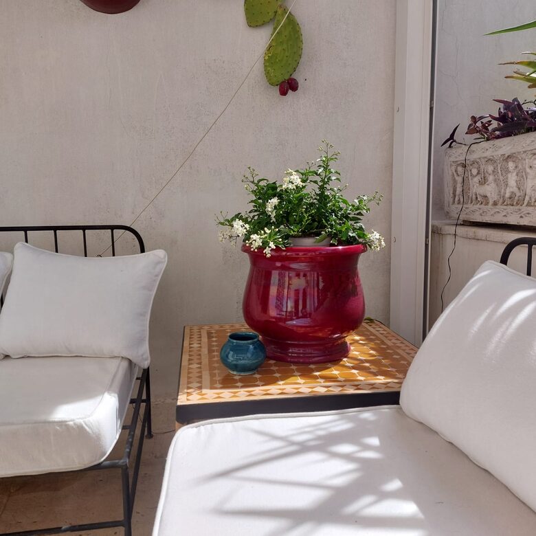 Liberty-Inspired Apartment with Terrace & Frescoes - Trepuzzi, Italy