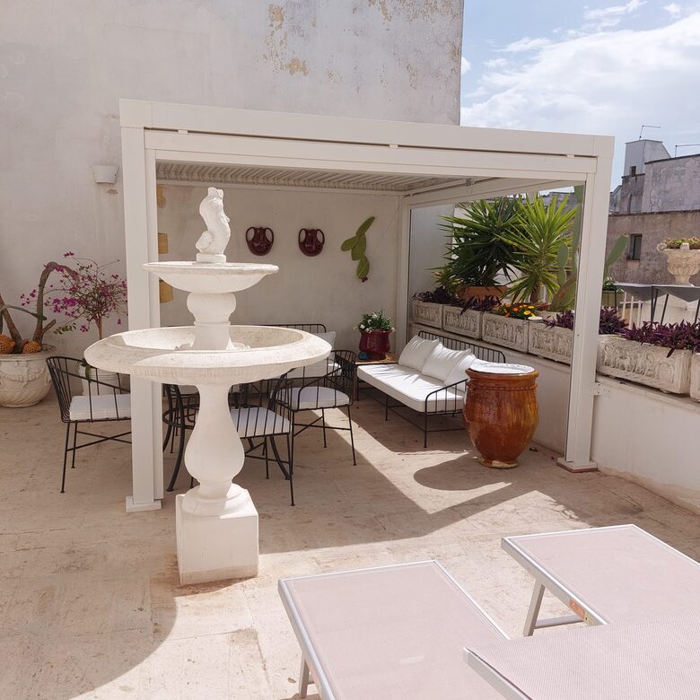 Liberty-Inspired Apartment with Terrace & Frescoes - Trepuzzi, Italy