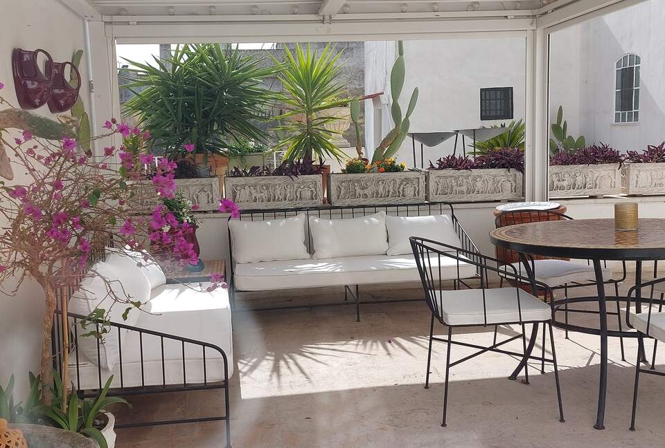 Liberty-Inspired Apartment with Terrace & Frescoes - Trepuzzi, Italy