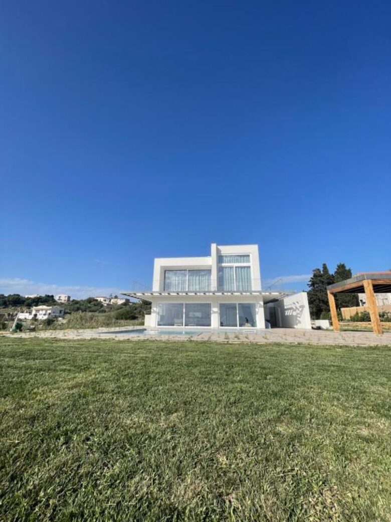 Coastal Villa with Pool & Sea Views - Sciacca, Italy