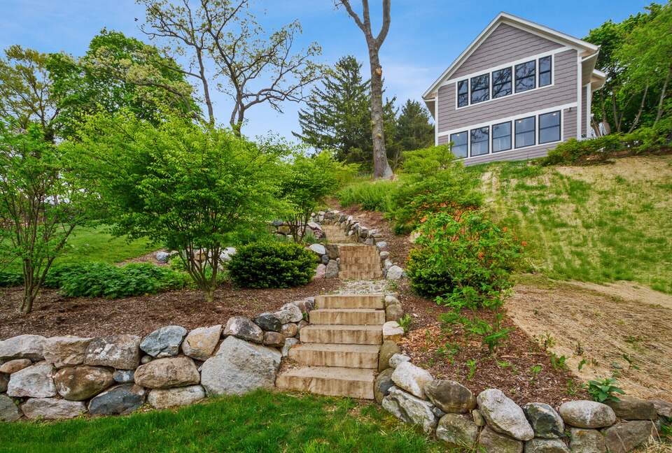 Charming Waterfront Retreat in Burlington - Burlington, Wisconsin