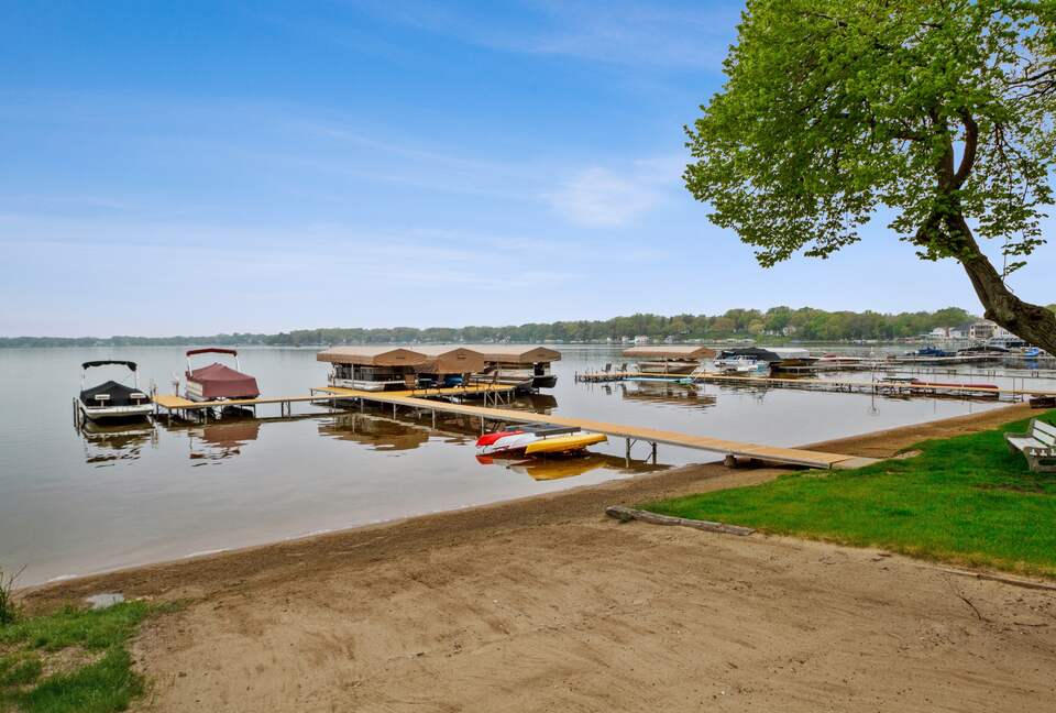 Charming Waterfront Retreat in Burlington - Burlington, Wisconsin