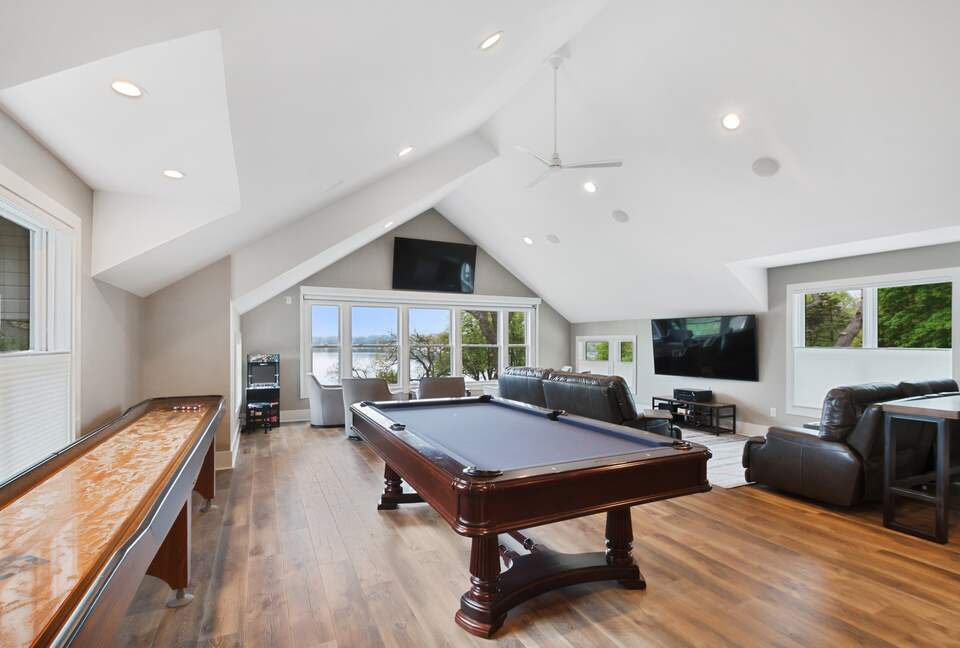 Charming Waterfront Retreat in Burlington - Burlington, Wisconsin