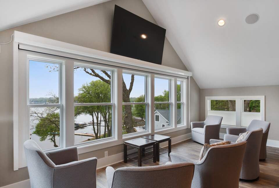 Charming Waterfront Retreat in Burlington - Burlington, Wisconsin