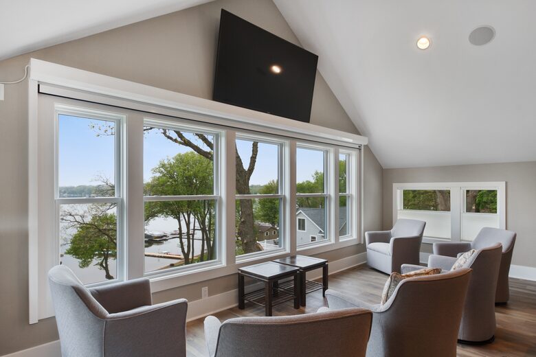 Charming Waterfront Retreat in Burlington - Burlington, Wisconsin