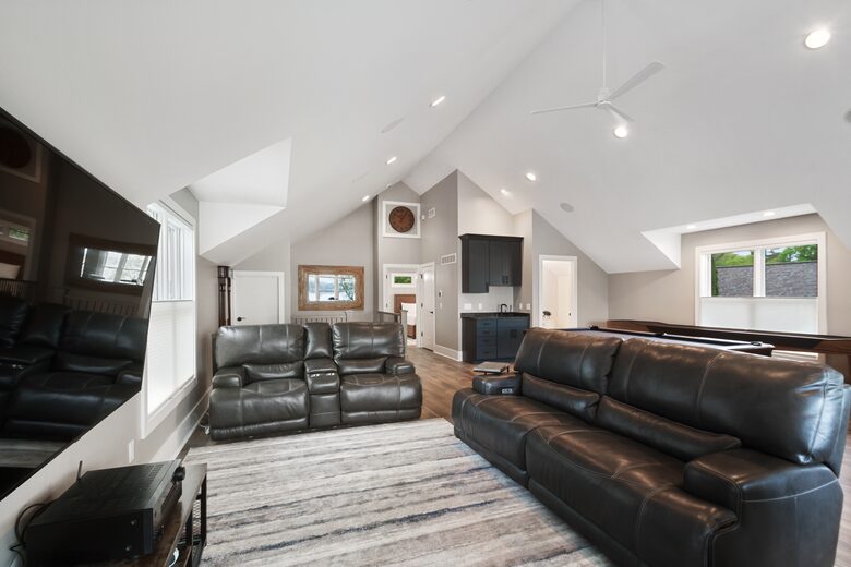 Charming Waterfront Retreat in Burlington - Burlington, Wisconsin