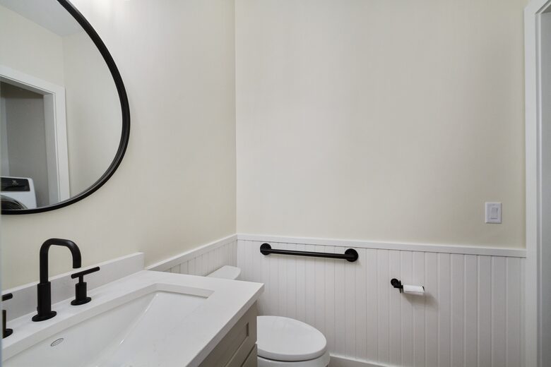 Charming Waterfront Retreat in Burlington - Burlington, Wisconsin