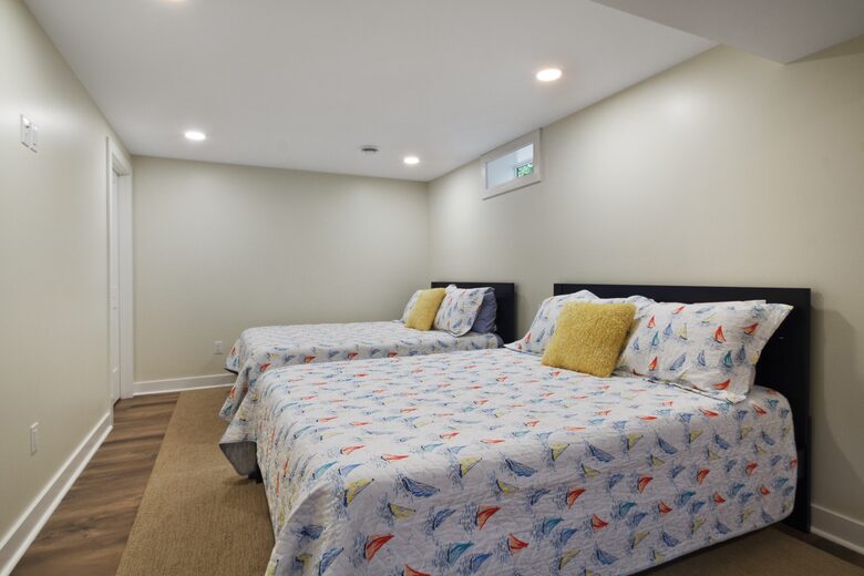 Charming Waterfront Retreat in Burlington - Burlington, Wisconsin