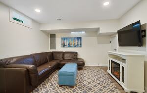 Charming Waterfront Retreat in Burlington - Burlington, Wisconsin