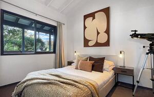 Clifftop Elegance in the Blue Mountains - Wentworth Falls, Australia