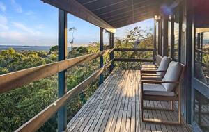 Clifftop Elegance in the Blue Mountains - Wentworth Falls, Australia