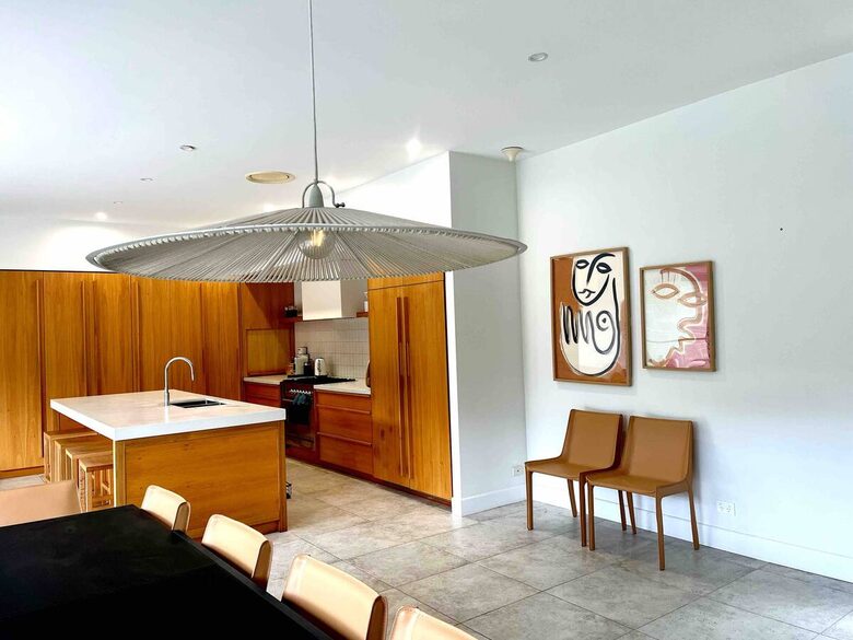 Oakwood Escape | Spa, Style & Serenity - Matcham, Australia