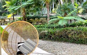 Oakwood Escape | Spa, Style & Serenity - Matcham, Australia