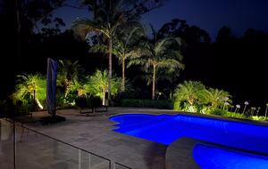 Oakwood Escape | Spa, Style & Serenity - Matcham, Australia