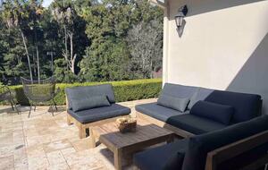 Oakwood Escape | Spa, Style & Serenity - Matcham, Australia