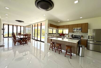 Modern Jungle Escape Near Jacó - Jacó, Costa Rica