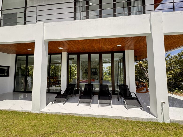 Modern Jungle Escape Near Jacó - Jacó, Costa Rica