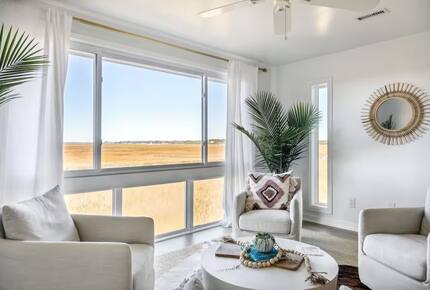 Marshfront Retreat Near Charleston - Johns Island, South Carolina