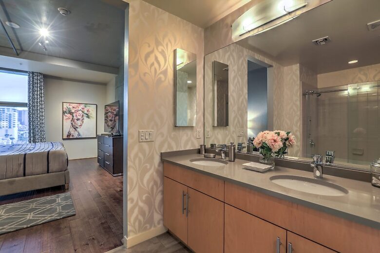 Chic Loft with Skyline Views in Downtown Vegas - Las Vegas, Nevada