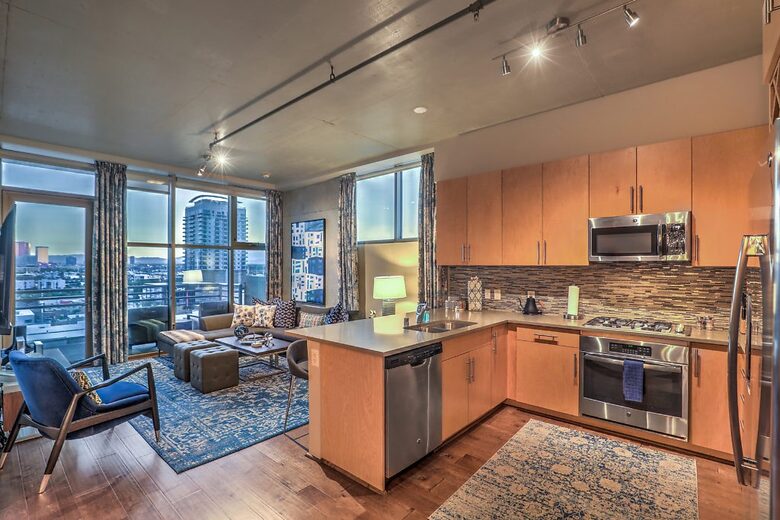 Chic Loft with Skyline Views in Downtown Vegas - Las Vegas, Nevada