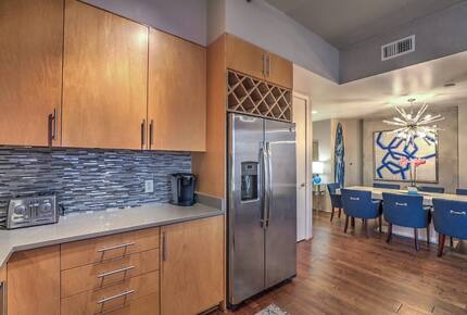 Chic Loft with Skyline Views in Downtown Vegas - Las Vegas, Nevada