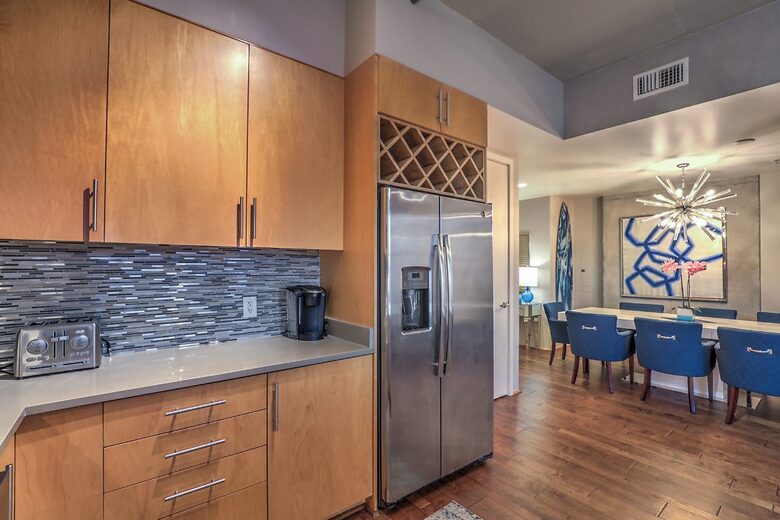 Chic Loft with Skyline Views in Downtown Vegas - Las Vegas, Nevada