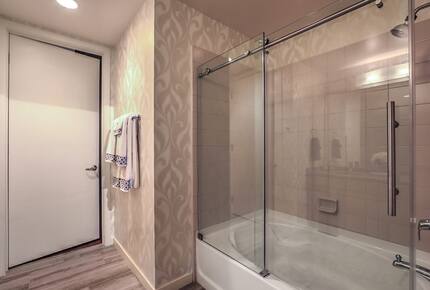 Chic Loft with Skyline Views in Downtown Vegas - Las Vegas, Nevada