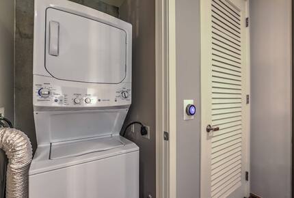 Chic Loft with Skyline Views in Downtown Vegas - Las Vegas, Nevada