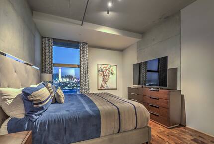 Chic Loft with Skyline Views in Downtown Vegas - Las Vegas, Nevada
