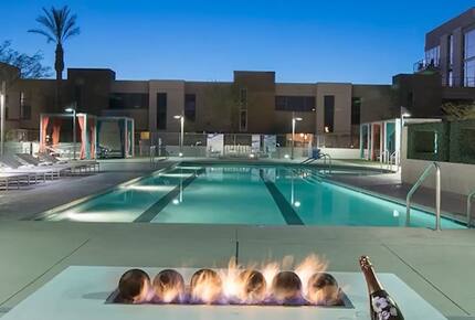 Chic Loft with Skyline Views in Downtown Vegas - Las Vegas, Nevada