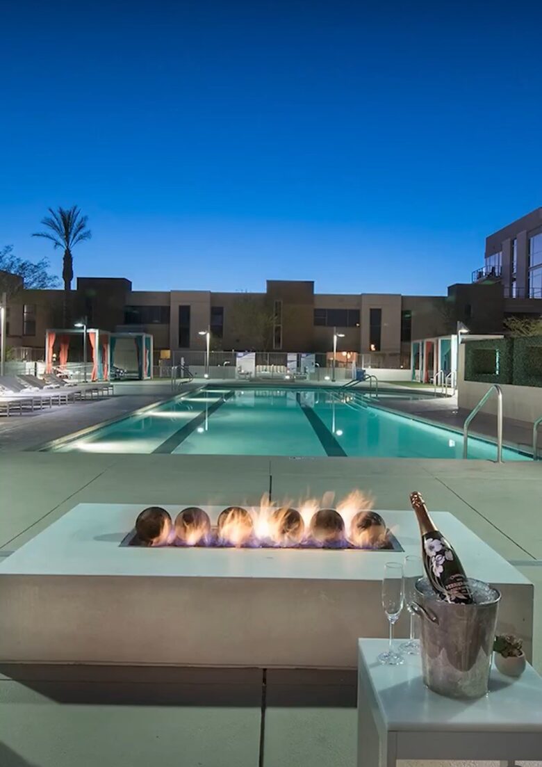 Chic Loft with Skyline Views in Downtown Vegas - Las Vegas, Nevada