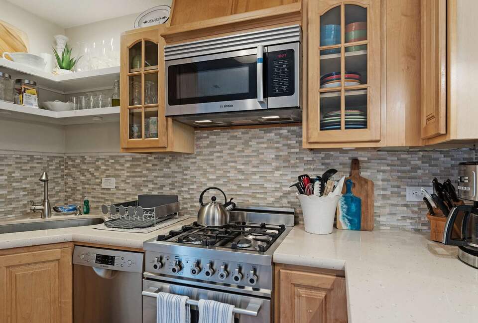 Harbor Hideaway: Coastal Comfort in Santa Cruz - Santa Cruz, California