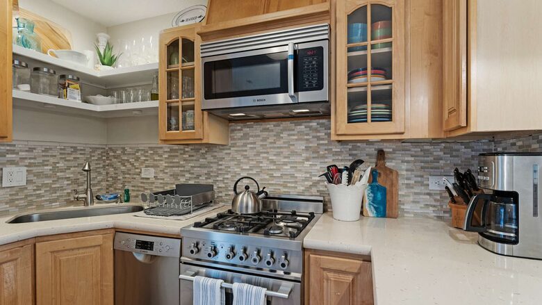 Harbor Hideaway: Coastal Comfort in Santa Cruz - Santa Cruz, California